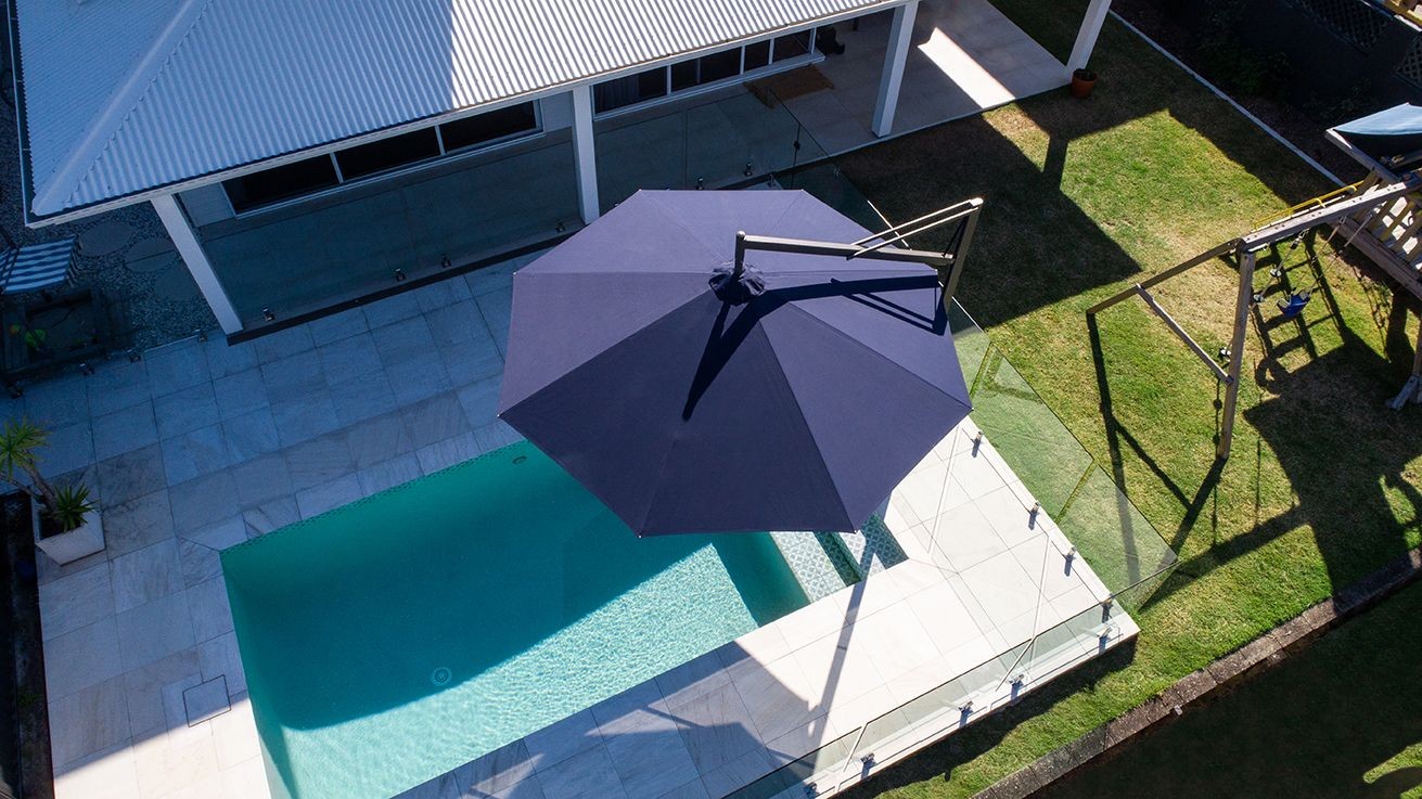 Revolvashade Ultimate Cantilever