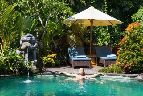 Backyard Resort Style Shade Umbrella